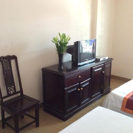 Phuong Dong Hotel Ханой Экстерьер фото