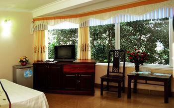 Phuong Dong Hotel Ханой Экстерьер фото